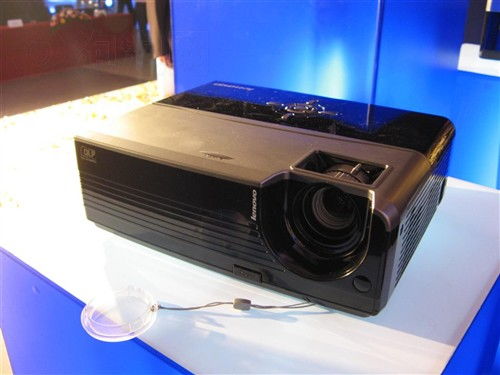 性價(jià)比一流 聯(lián)想商務(wù)投影跌至4799元